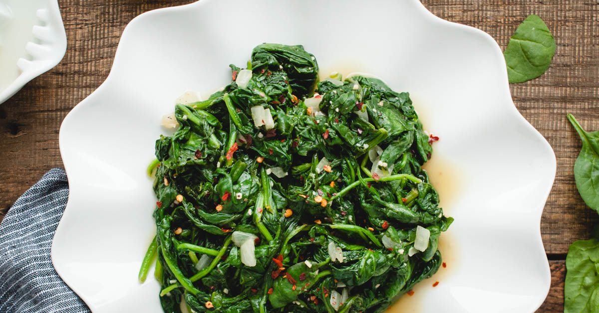 Minute Garlic Sautéed Spinach: Easy & Flavorful Side Dish